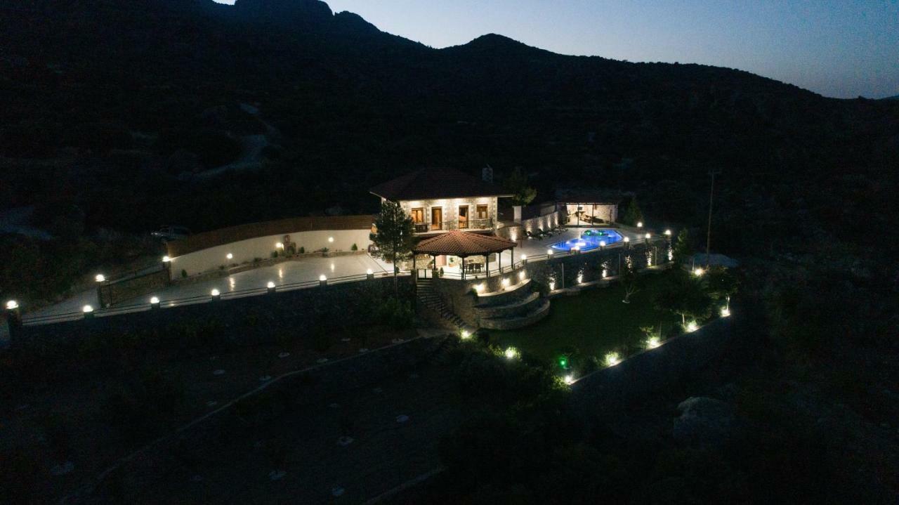 Villa Oneiro Luxury Home ~ Nature, Serenity, View 이라피트라 외부 사진